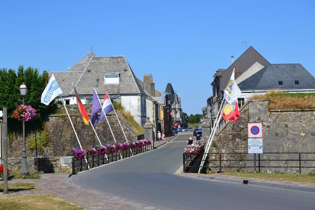 Vila L'Escale Des Remparts Rocroi Exteriér fotografie